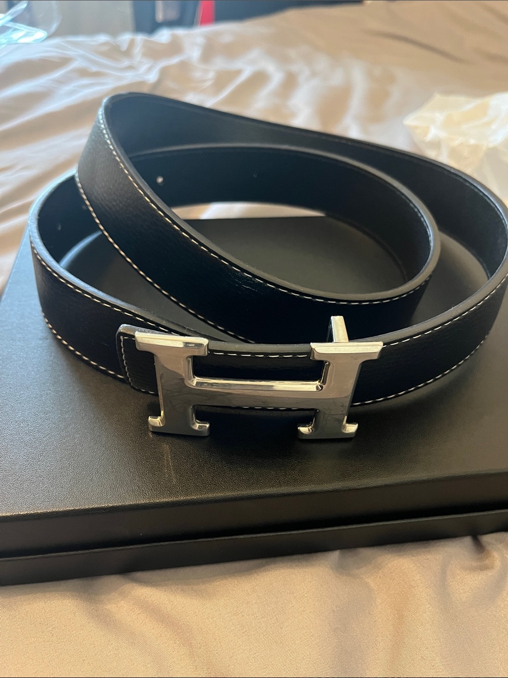 Black Leather woman  Belt with Silver H Buckle